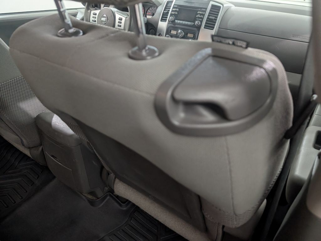 2014 Nissan Frontier Image 28