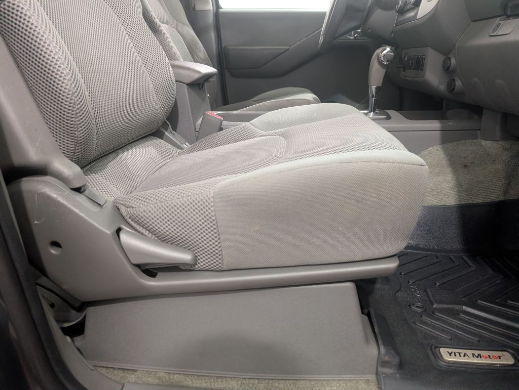 2014 Nissan Frontier Image 31