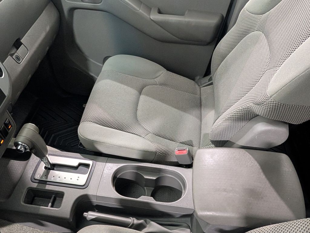 2014 Nissan Frontier Image 46