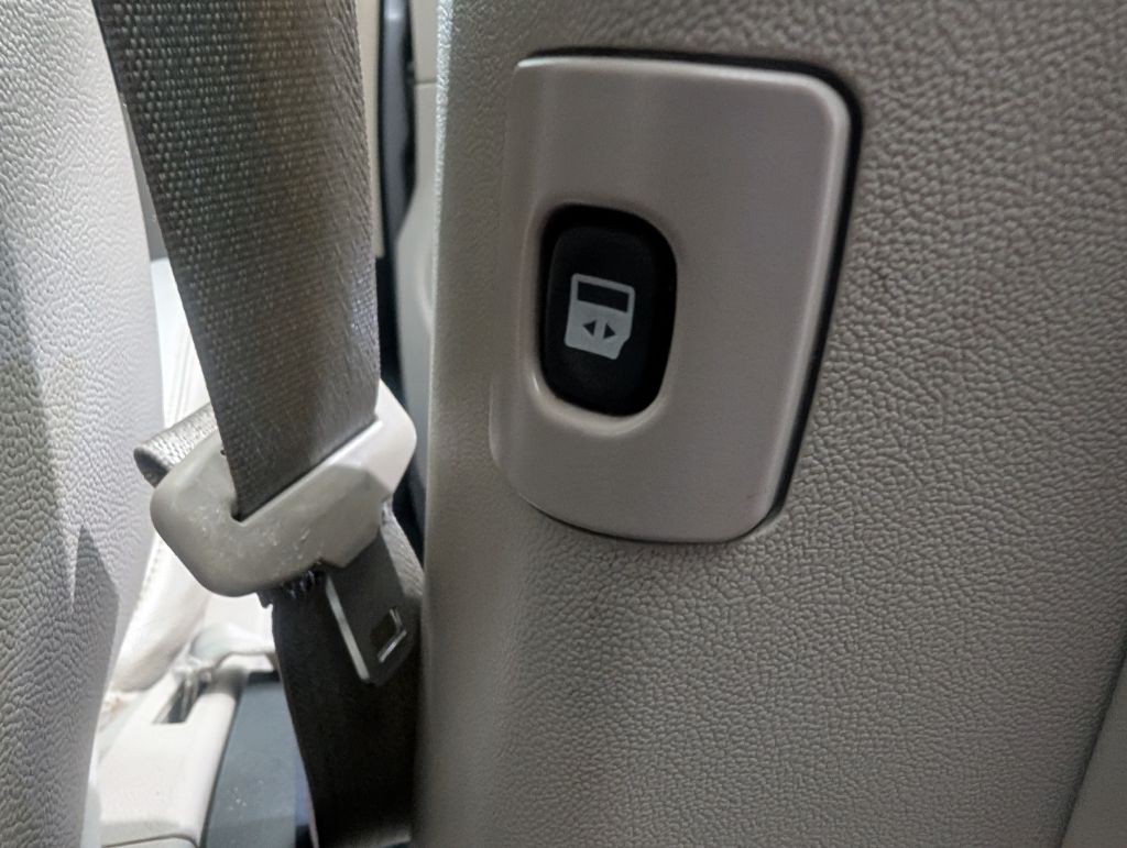 2013 Chrysler Town & Country Image 20