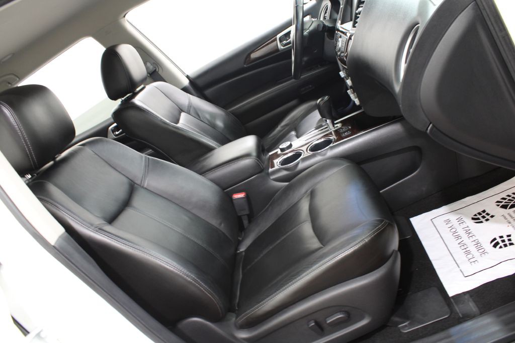 2013 Nissan Pathfinder Image 22