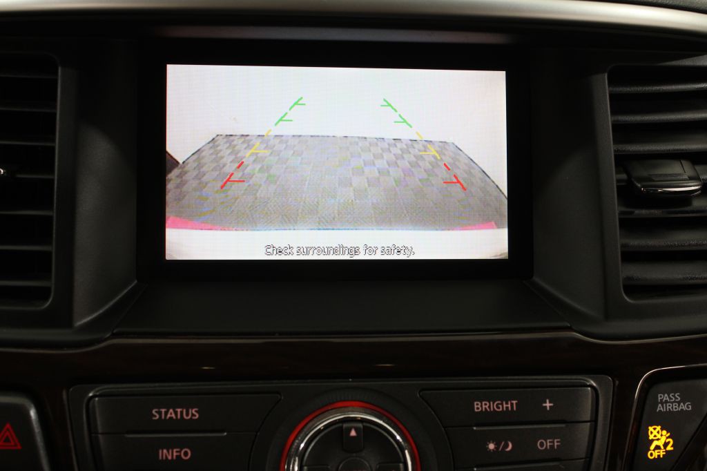2013 Nissan Pathfinder Image 25