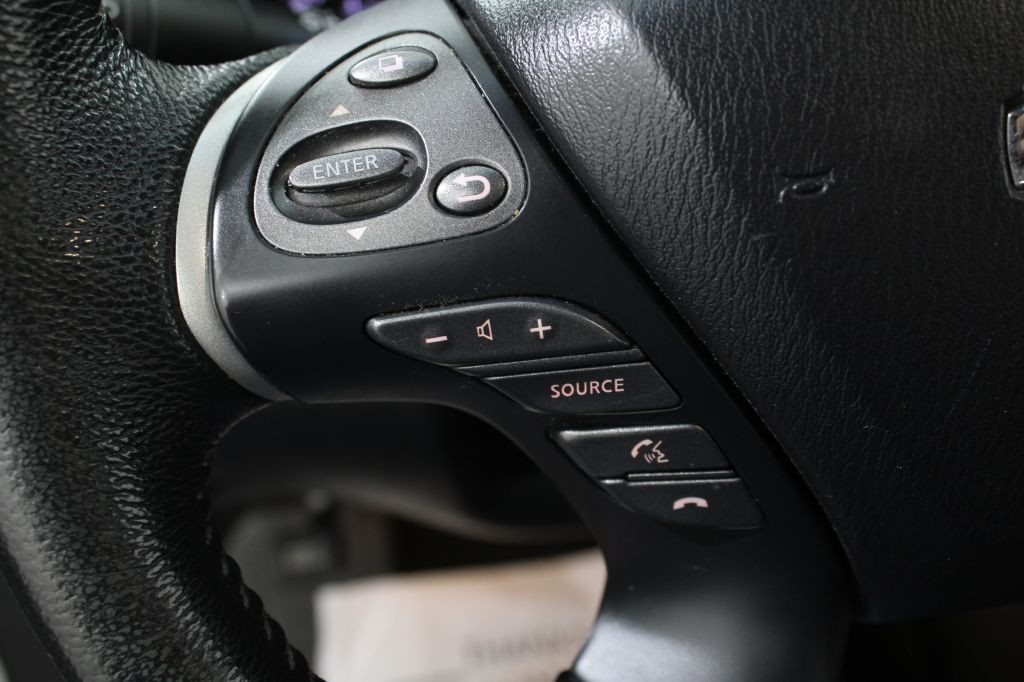 2013 Nissan Pathfinder Image 27