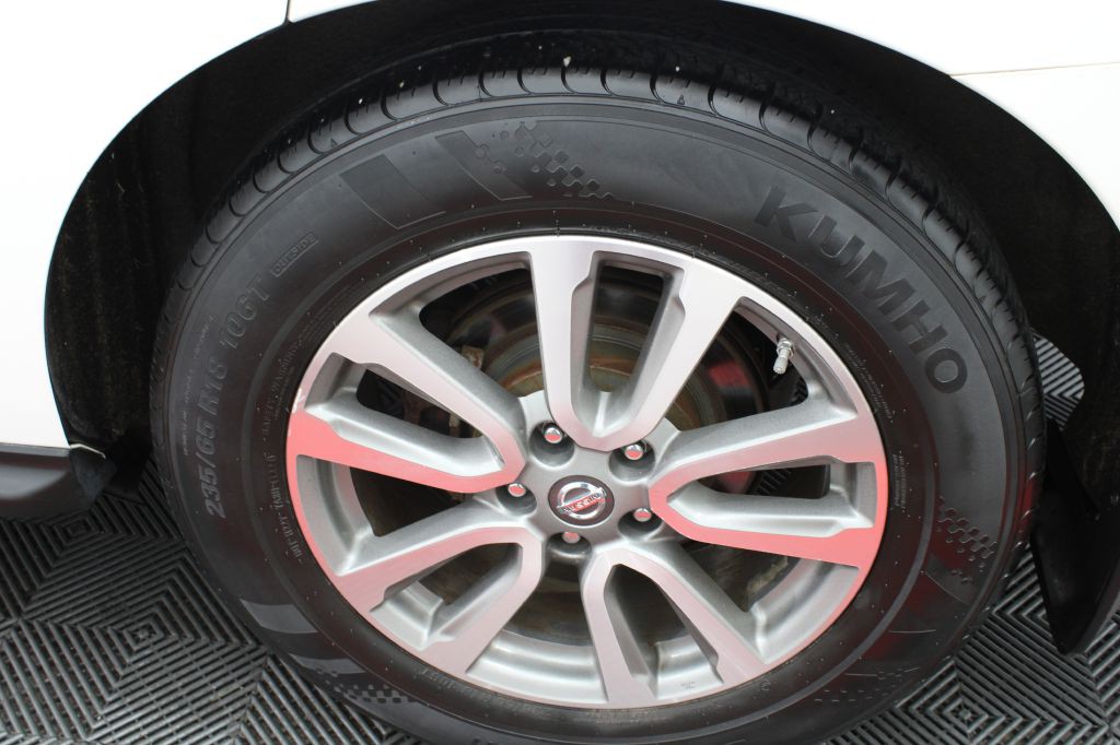 2013 Nissan Pathfinder Image 42