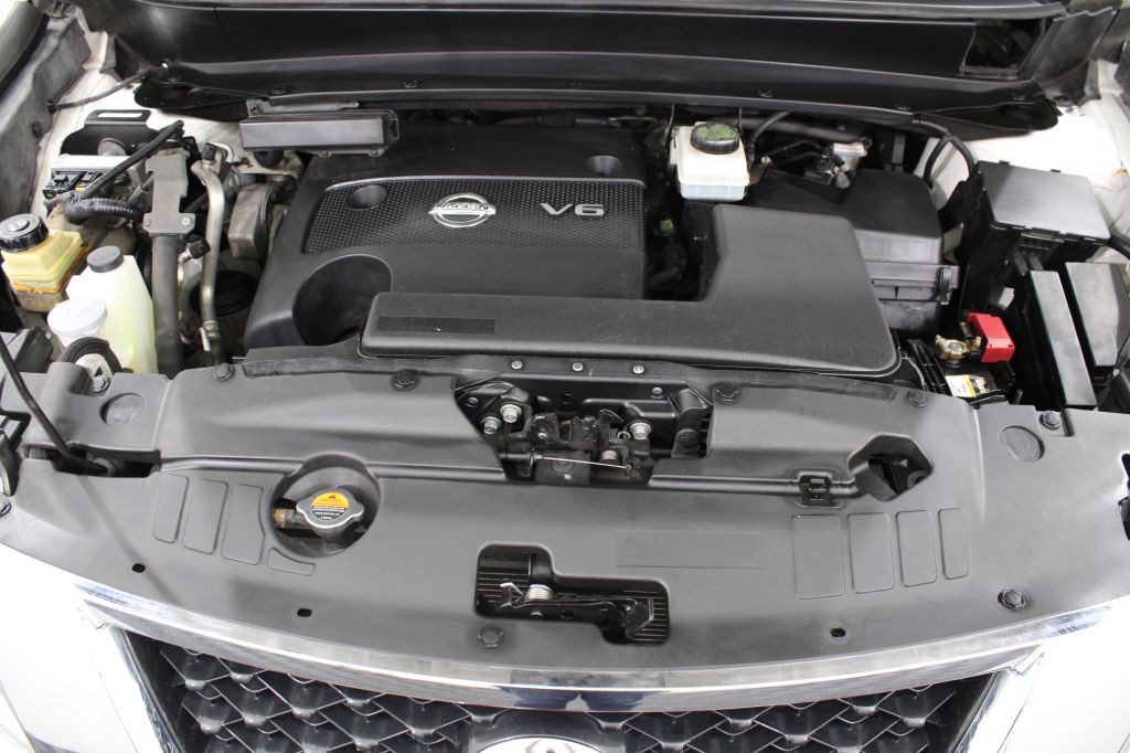 2013 Nissan Pathfinder Image 44
