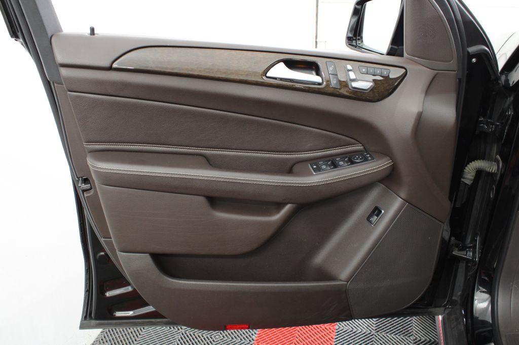 2016 Mercedes-Benz GLE-Class Image 13