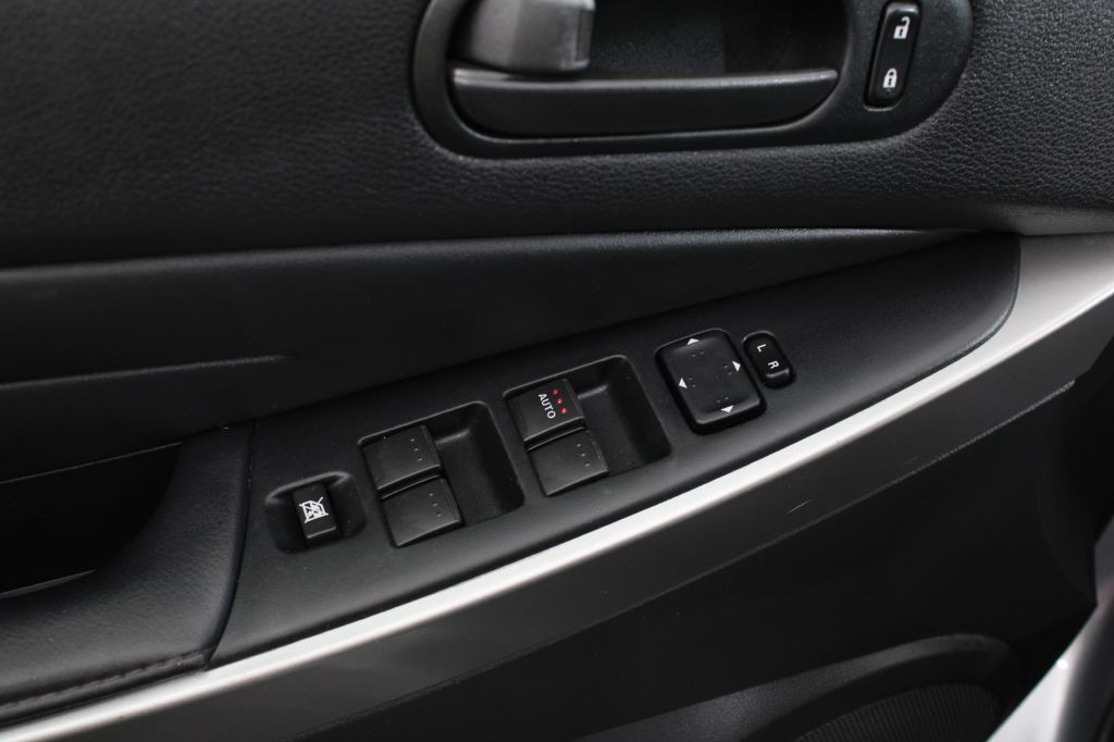 2012 Mazda CX-7 Image 32
