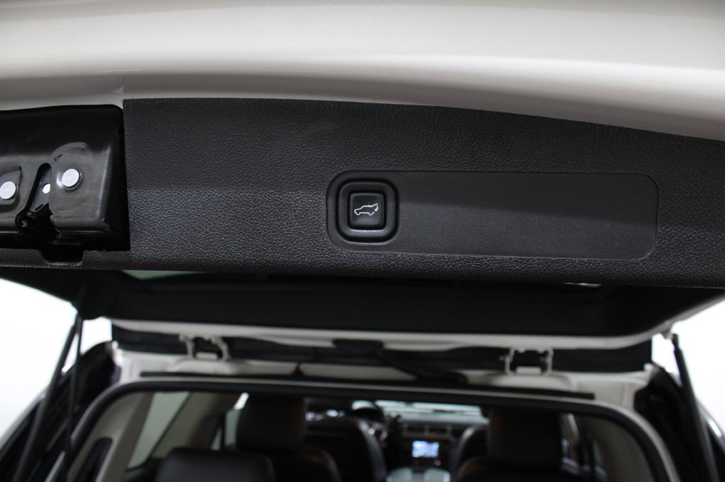 2013 GMC Yukon Image 32