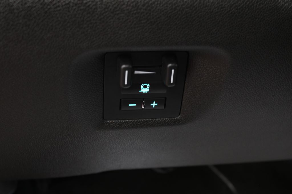 2013 GMC Yukon Image 38