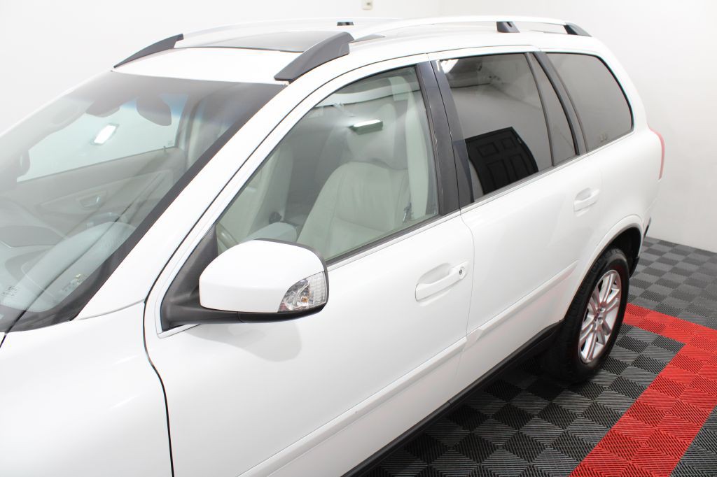 2010 Volvo XC90 Image 9