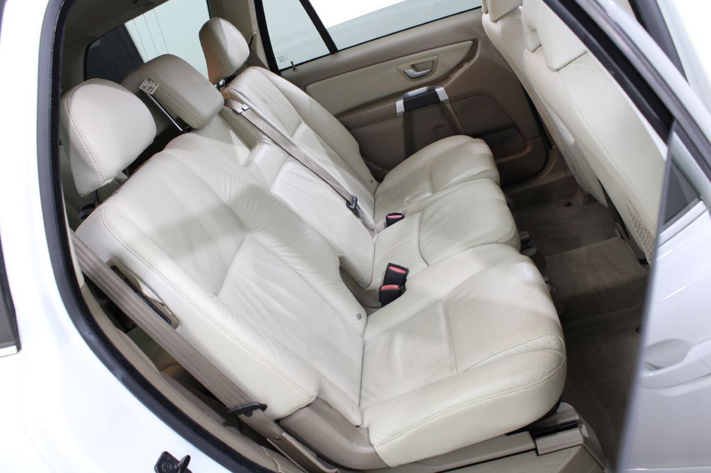 2010 Volvo XC90 Image 19