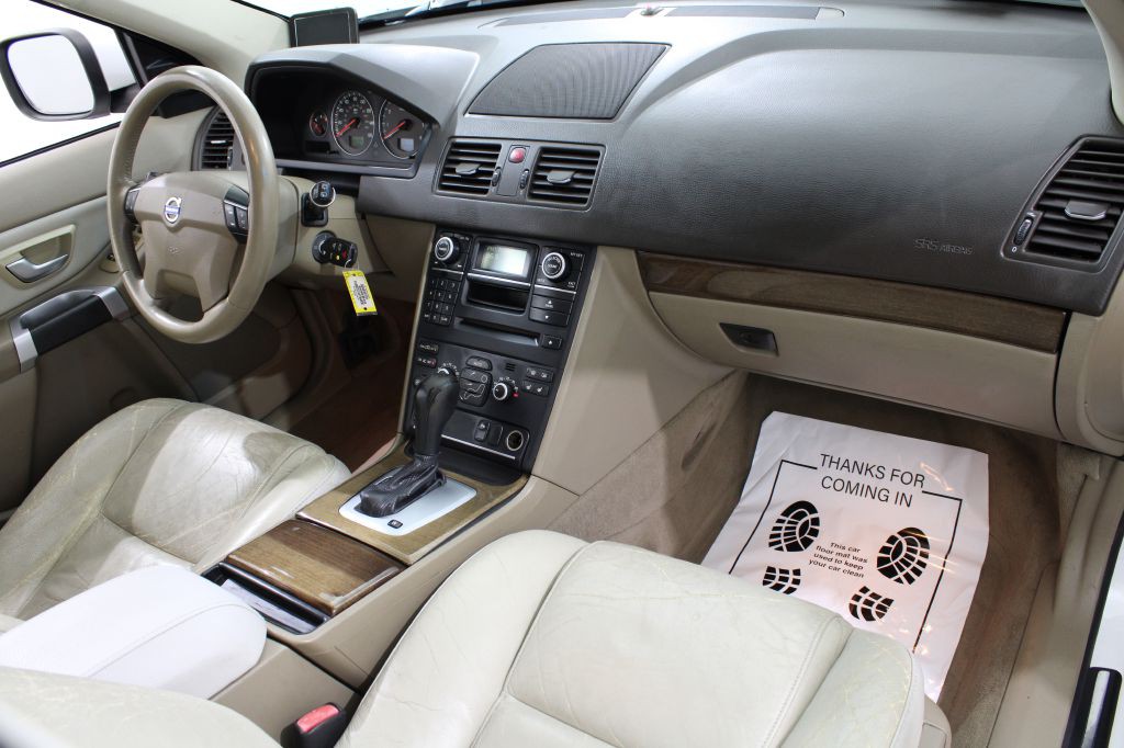 2010 Volvo XC90 Image 23