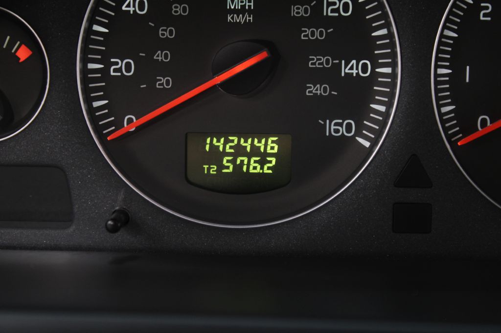 2010 Volvo XC90 Image 26