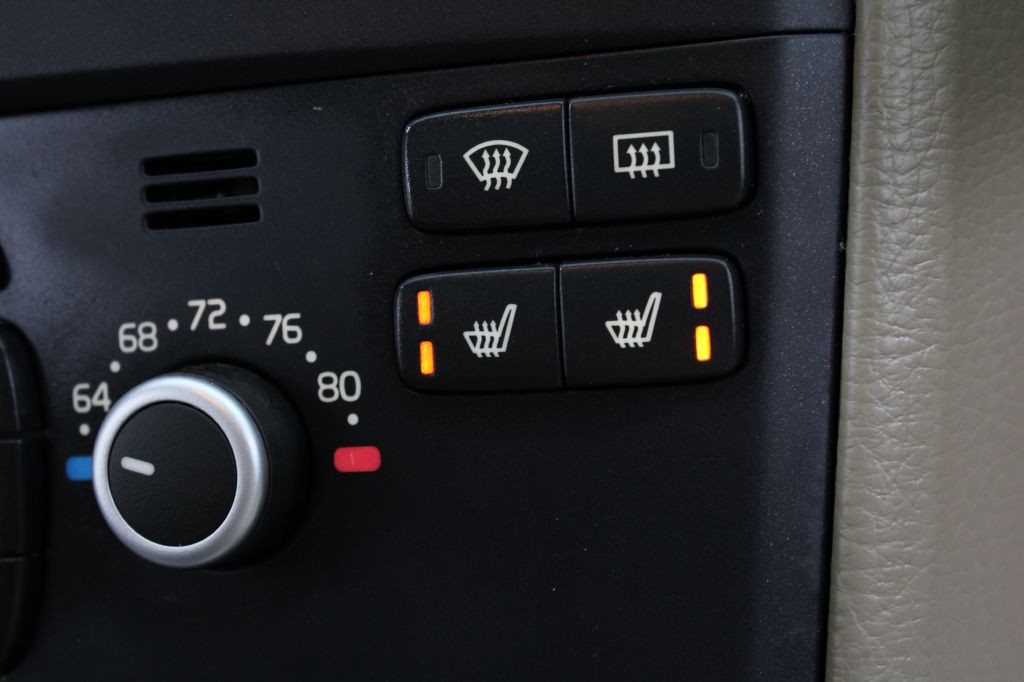 2010 Volvo XC90 Image 33