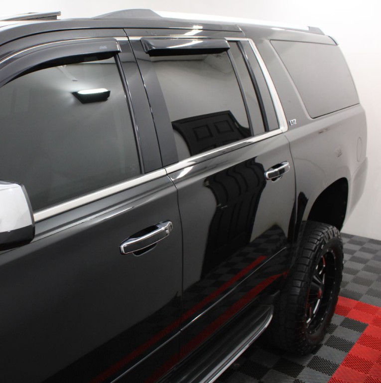 2016 Chevrolet Suburban Image 7