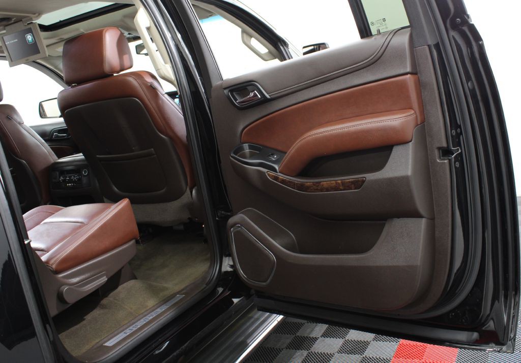 2016 Chevrolet Suburban Image 21