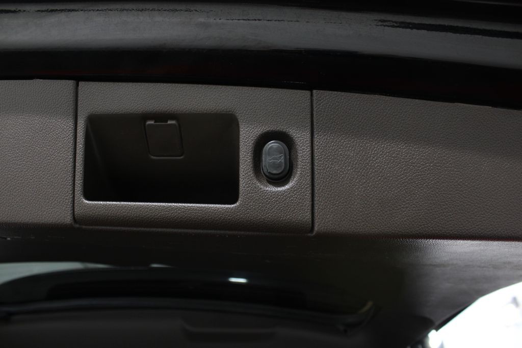 2016 Chevrolet Suburban Image 26