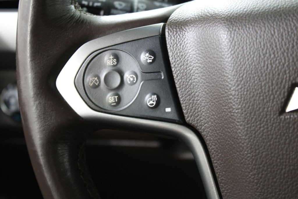 2016 Chevrolet Suburban Image 38