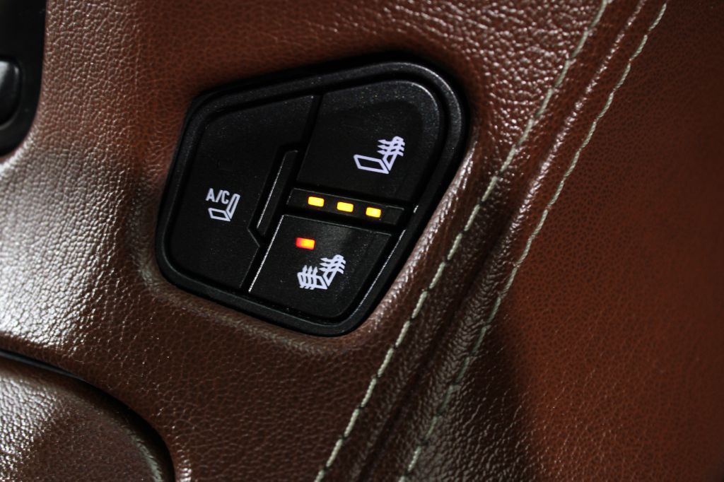2016 Chevrolet Suburban Image 43