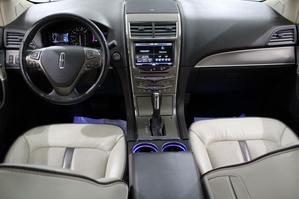2015 Lincoln MKX Image 2