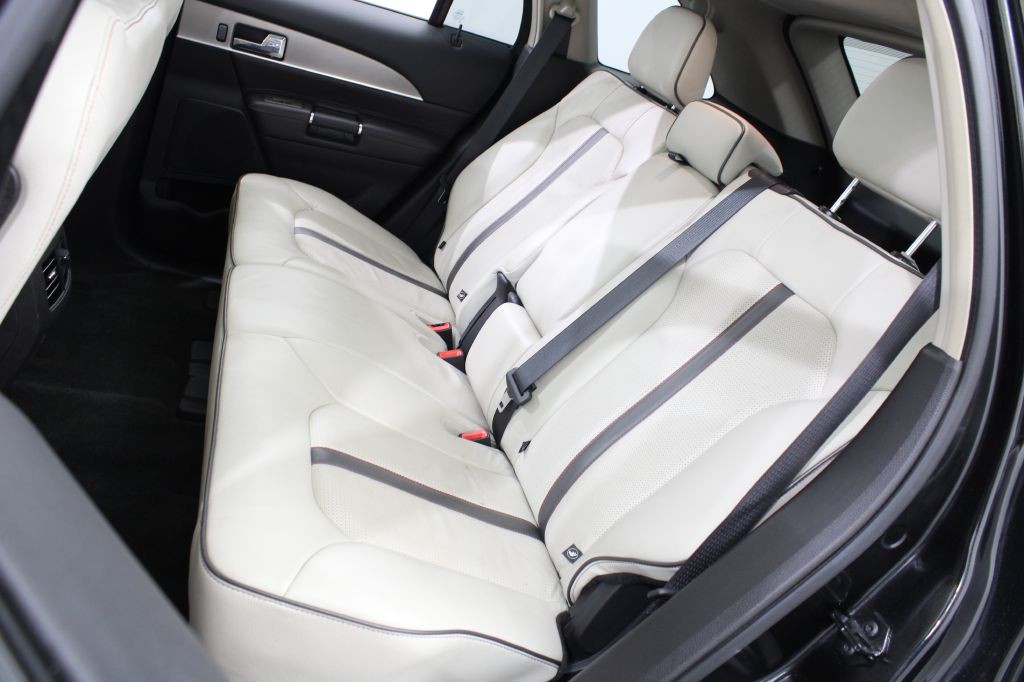 2015 Lincoln MKX Image 19