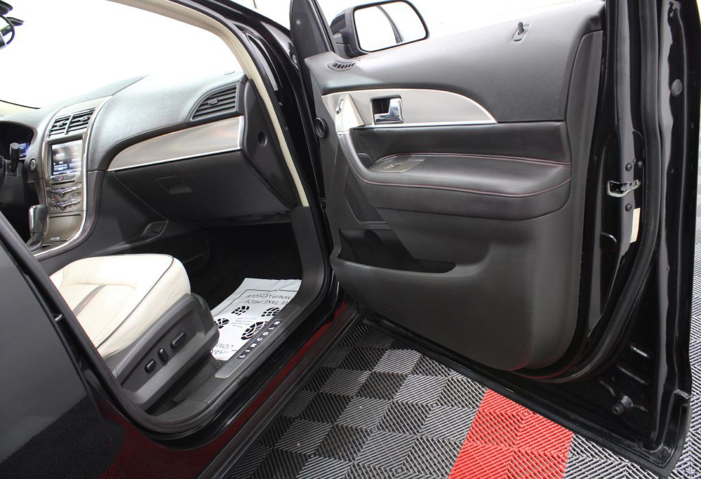 2015 Lincoln MKX Image 24