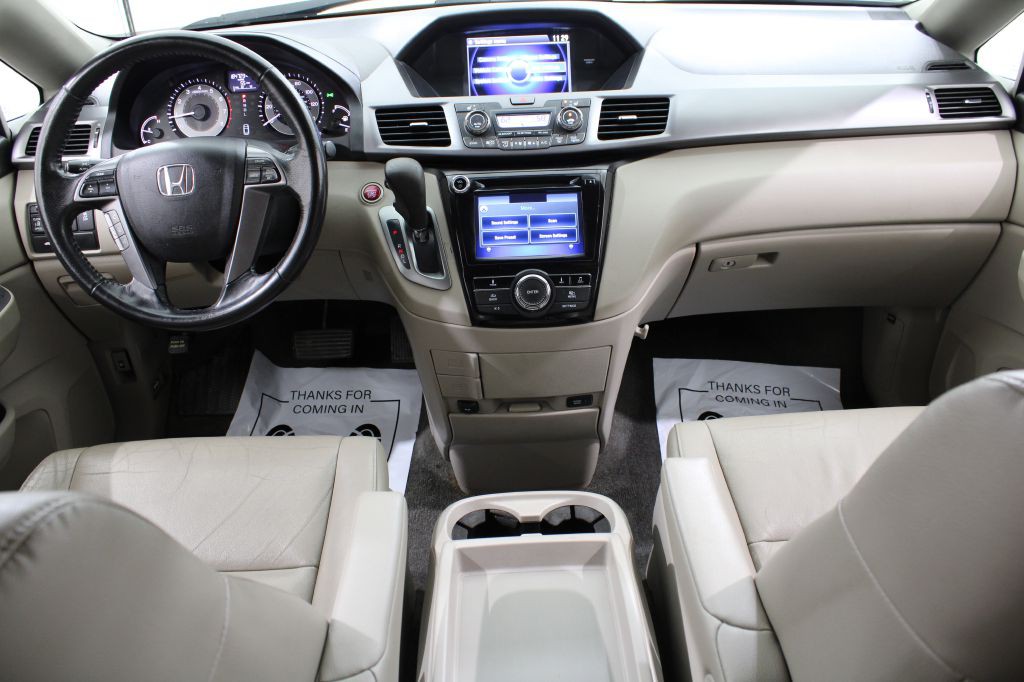 2014 Honda Odyssey Image 2
