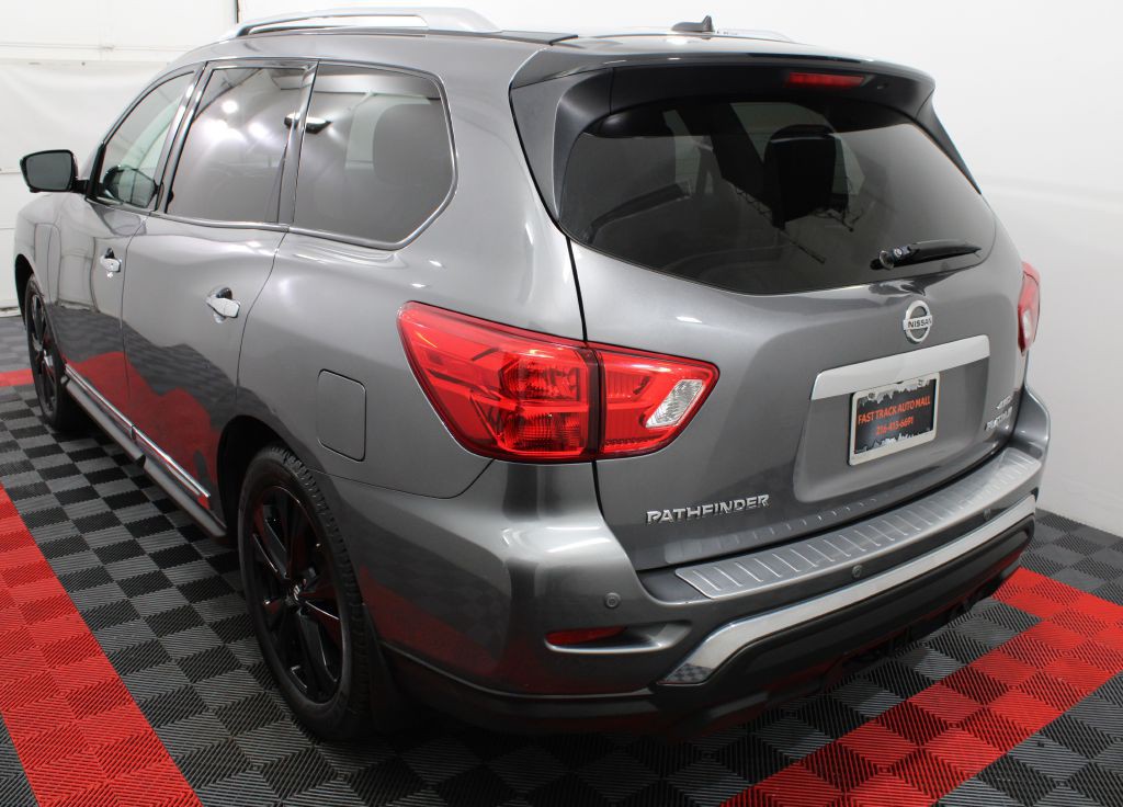 2017 Nissan Pathfinder Image 4