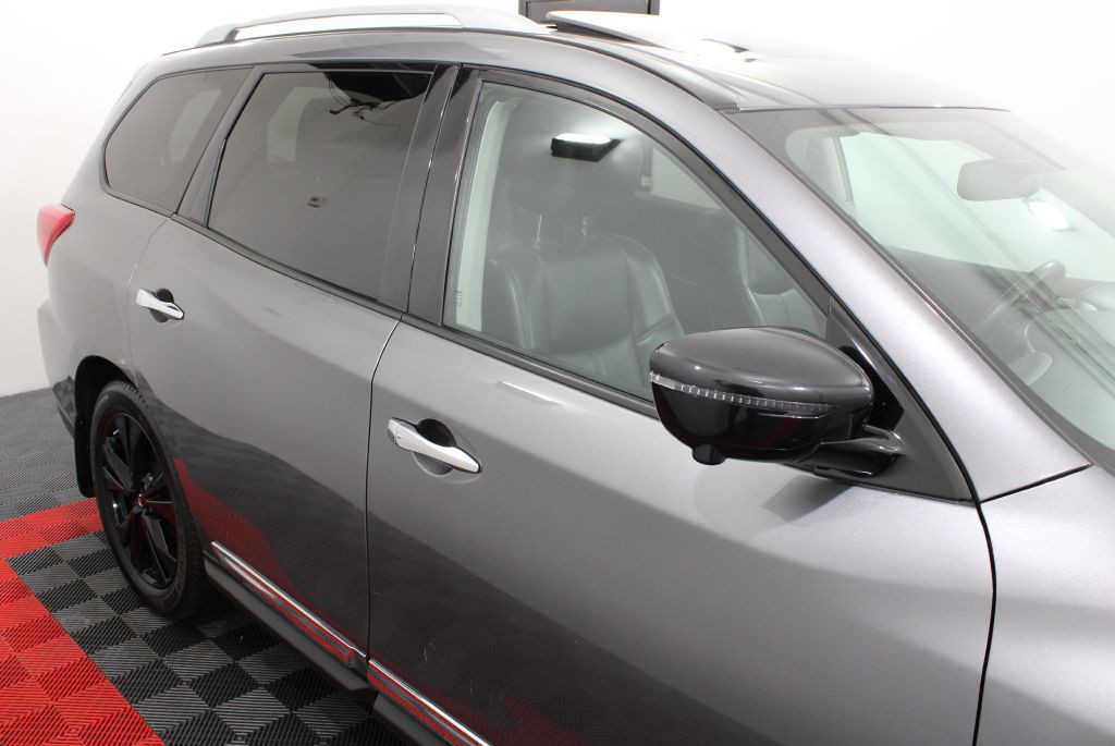 2017 Nissan Pathfinder Image 6