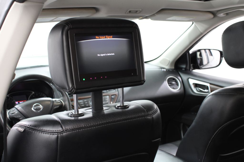 2017 Nissan Pathfinder Image 18