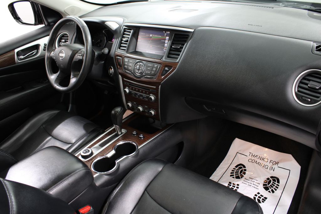 2017 Nissan Pathfinder Image 27