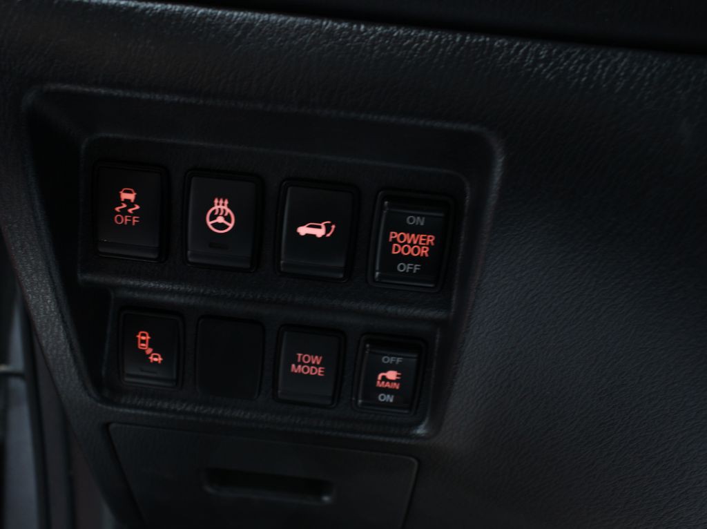 2017 Nissan Pathfinder Image 32