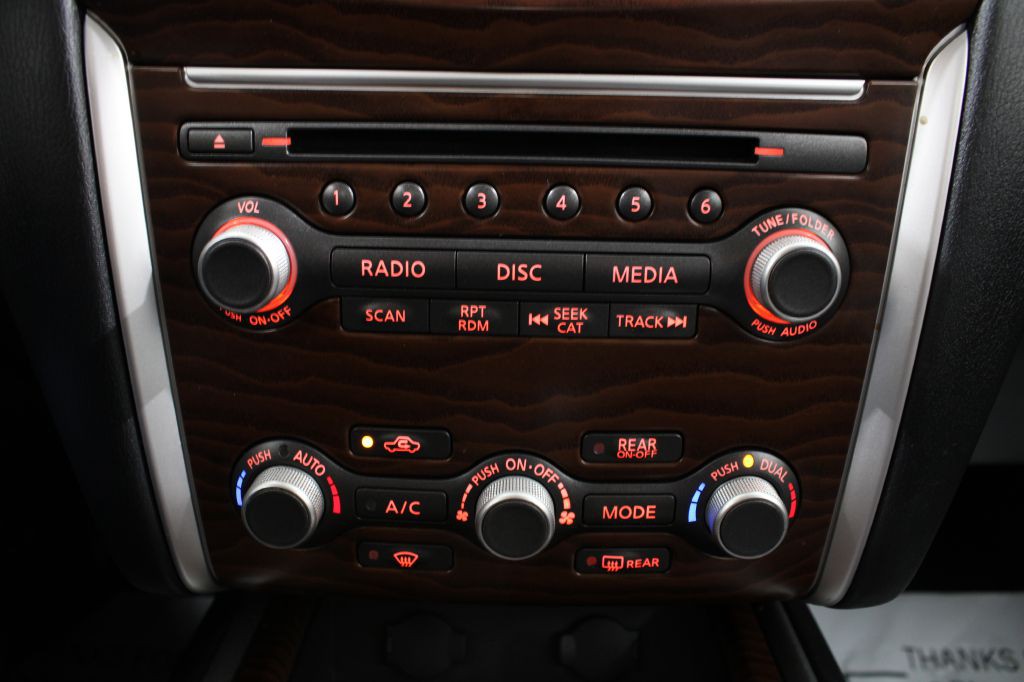 2017 Nissan Pathfinder Image 44