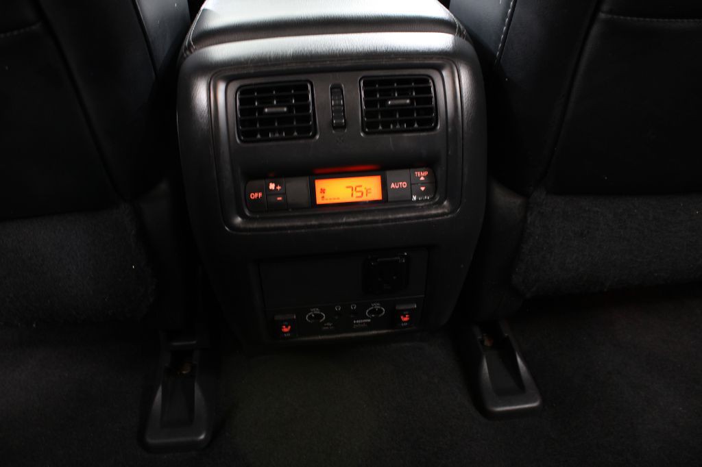2017 Nissan Pathfinder Image 47