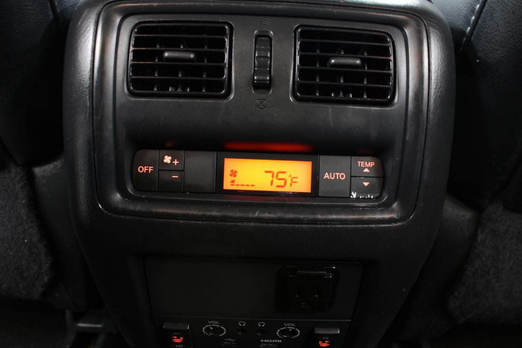 2017 Nissan Pathfinder Image 48