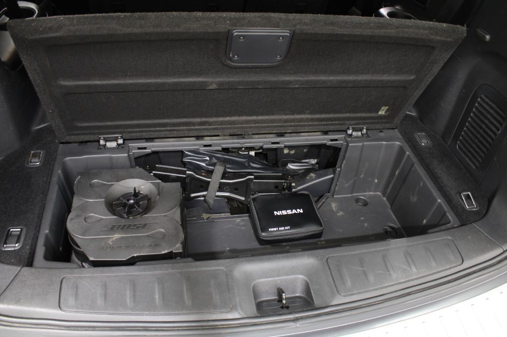 2017 Nissan Pathfinder Image 52