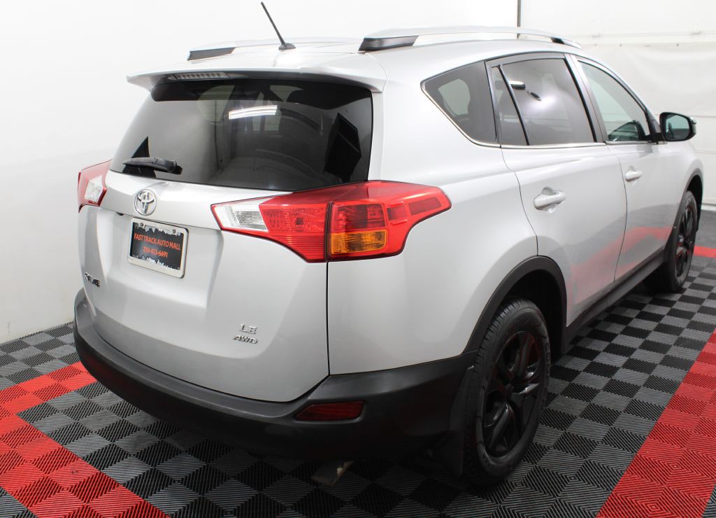 2015 Toyota Rav4 Image 6