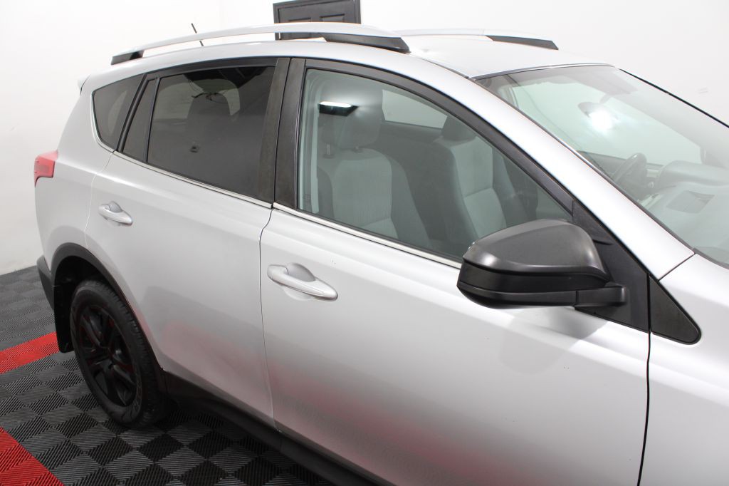 2015 Toyota Rav4 Image 7