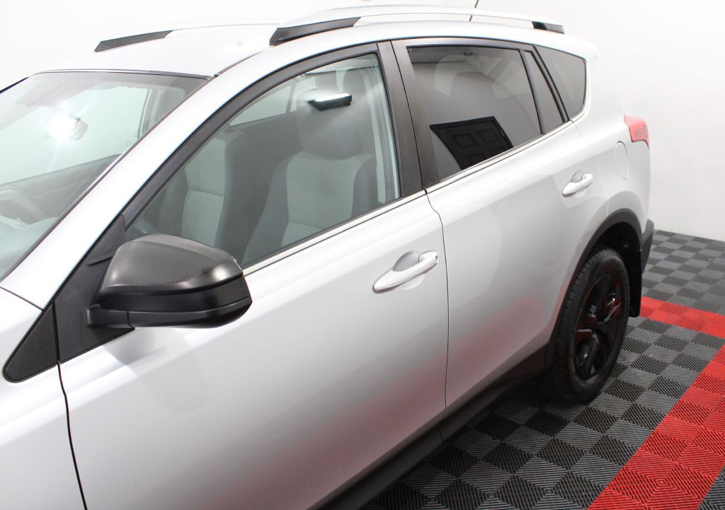2015 Toyota Rav4 Image 8