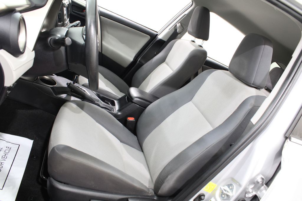 2015 Toyota Rav4 Image 14