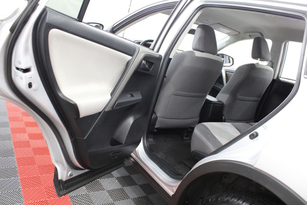 2015 Toyota Rav4 Image 15