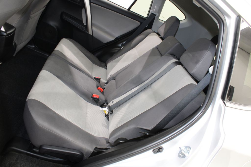 2015 Toyota Rav4 Image 16