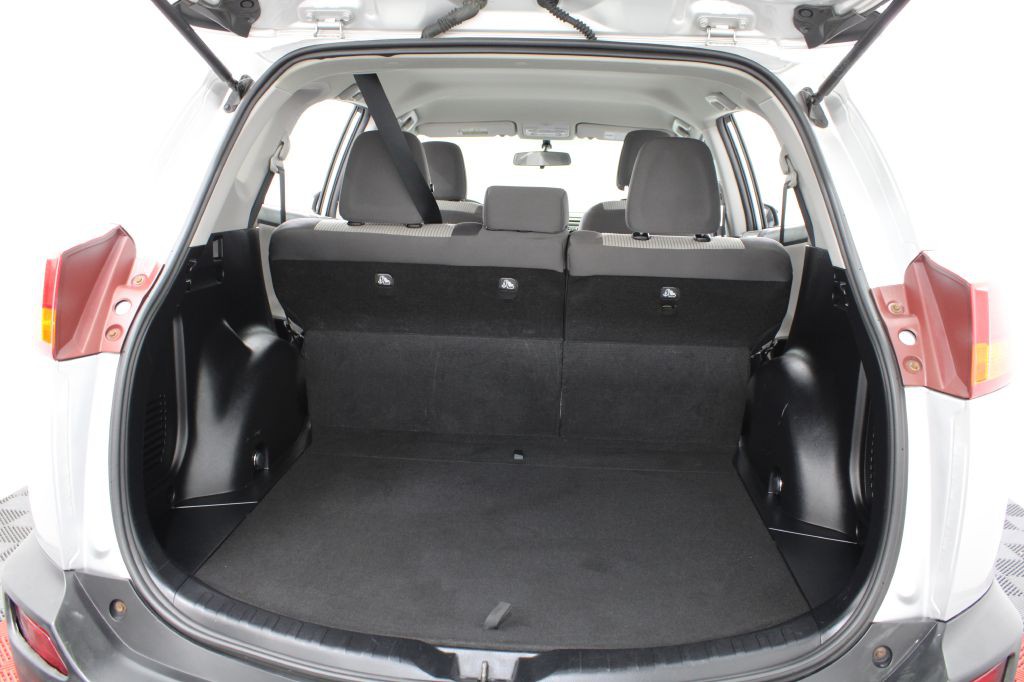 2015 Toyota Rav4 Image 17