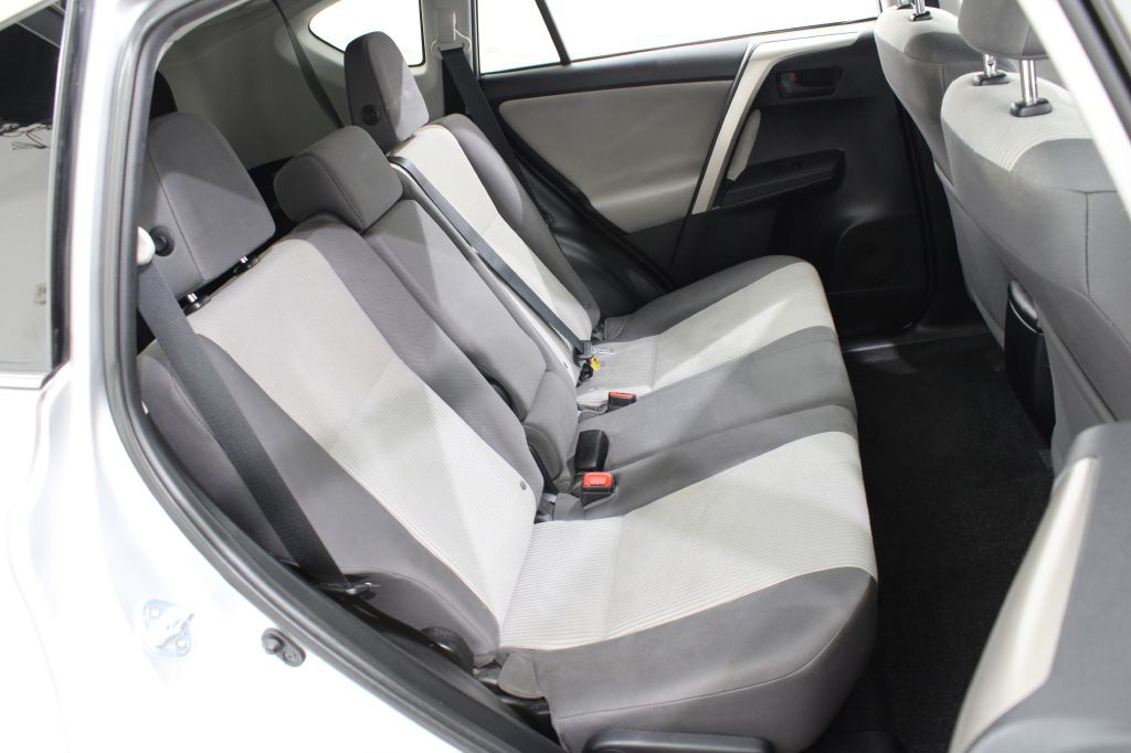 2015 Toyota Rav4 Image 21