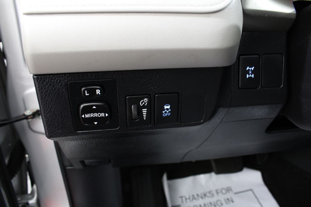 2015 Toyota Rav4 Image 25