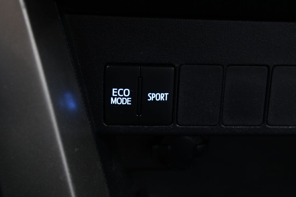 2015 Toyota Rav4 Image 31