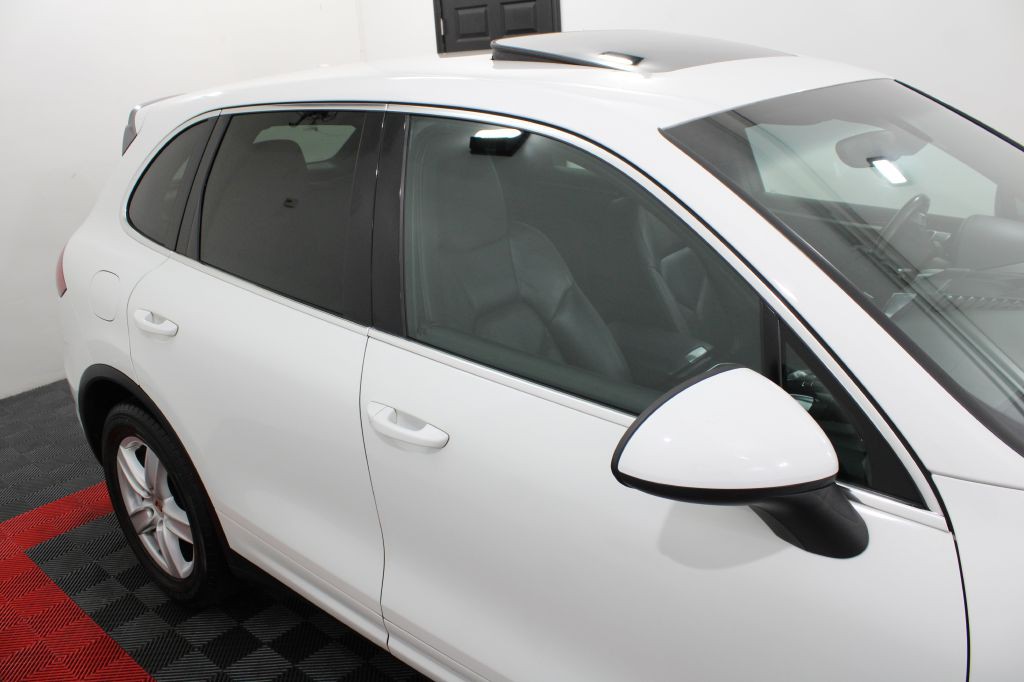 2012 Porsche Cayenne Image 7