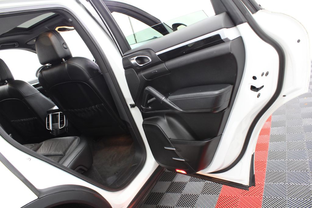 2012 Porsche Cayenne Image 19