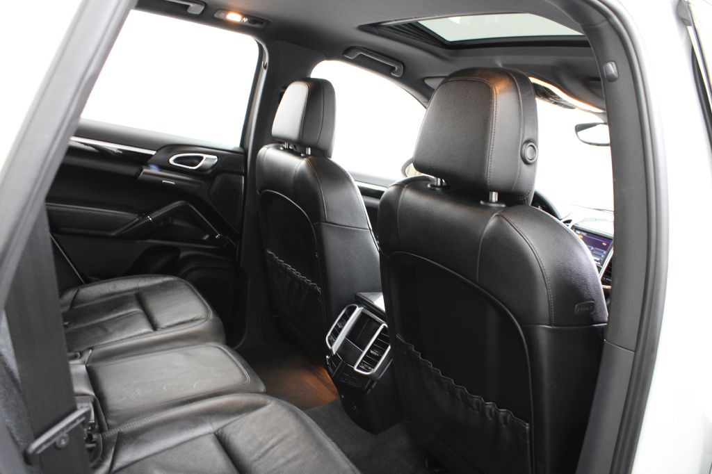 2012 Porsche Cayenne Image 20