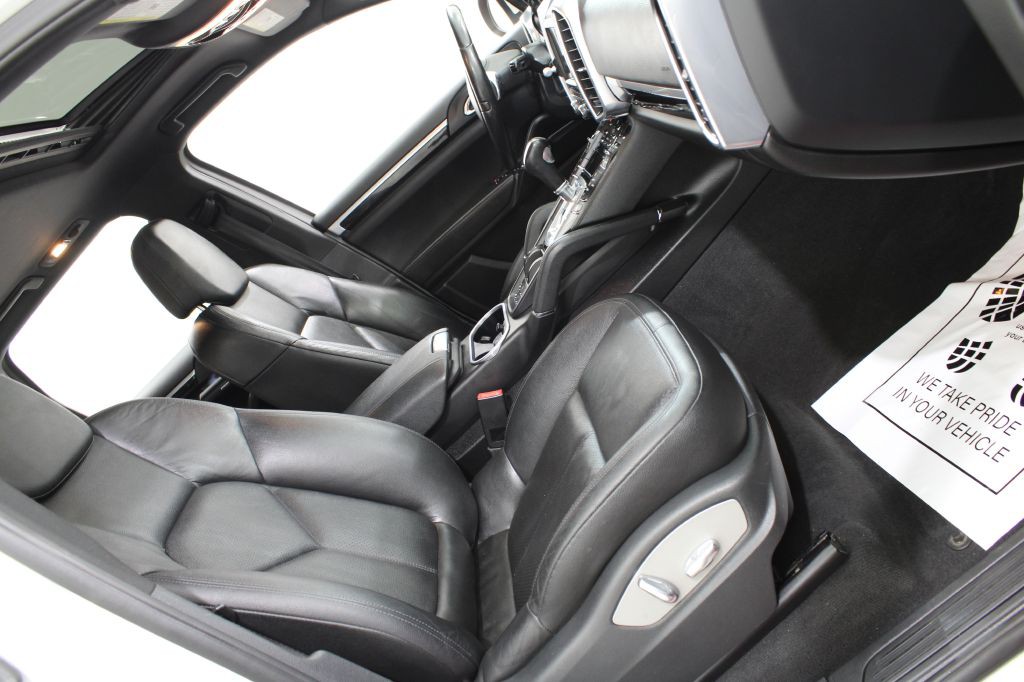 2012 Porsche Cayenne Image 23